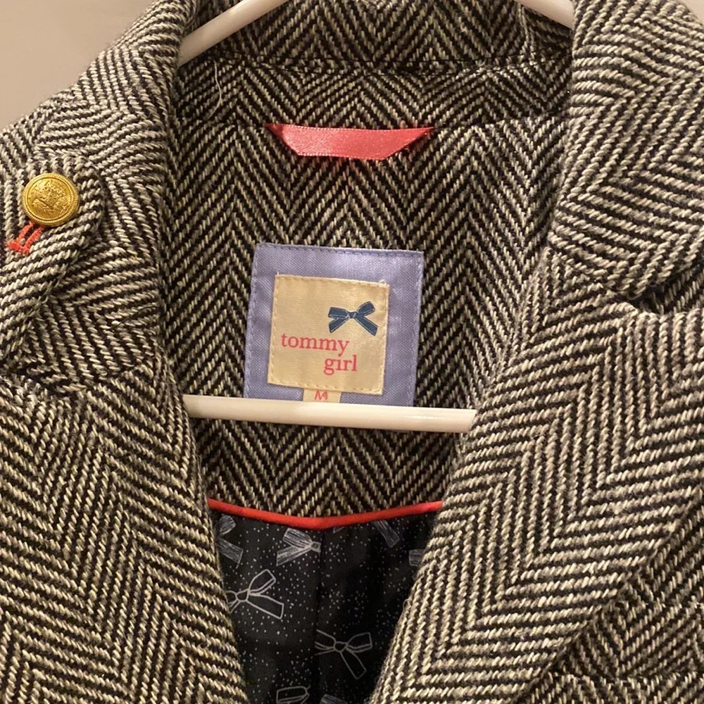 Blazer - Picture 3 of 4